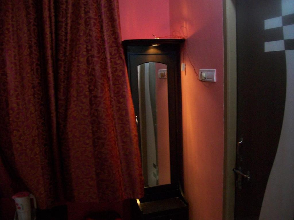 Hotel Viraat Inn Gaya Exteriör bild
