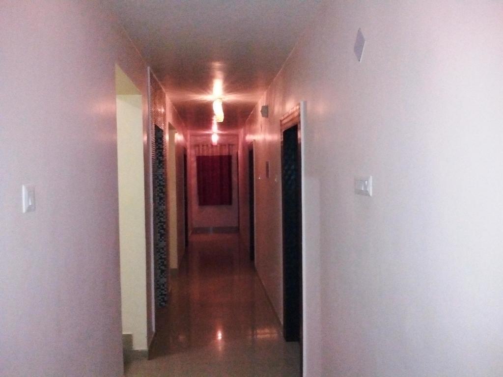 Hotel Viraat Inn Gaya Exteriör bild